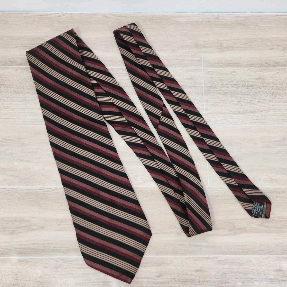 Calvin Klein Mens Tie Burgundy And Black Striped 100%‎ Silk 60